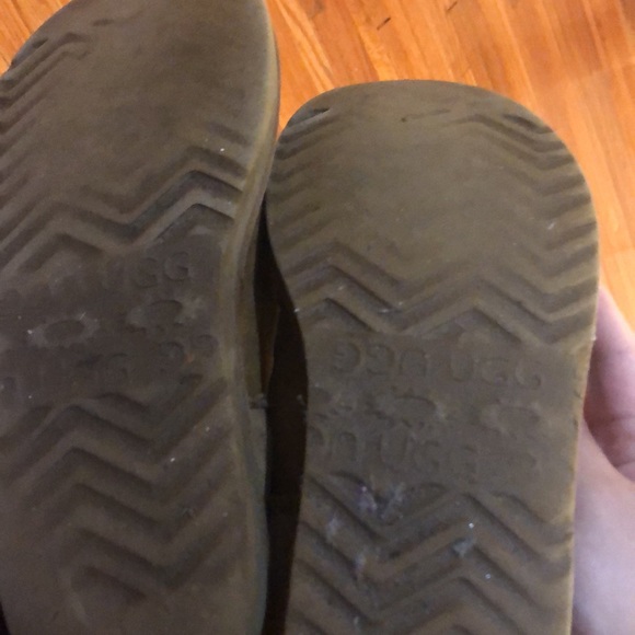 Ugg classic tall chestnut boots. Size 9. Sold as is please see all pictures. - Picture 7 of 8